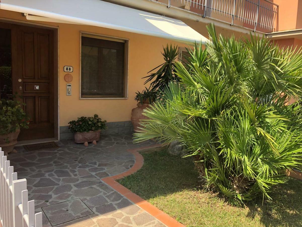 Le Case Di Cinzia Vinci Extérieur photo